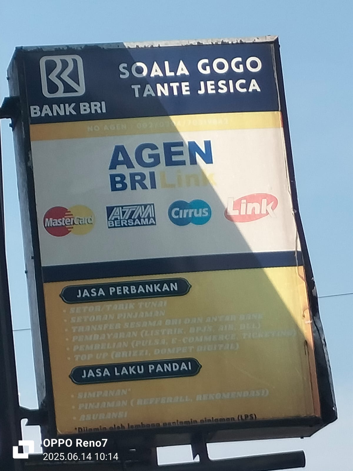 Plang Soala Gogo Tante Jesica sebagai Agen BRILink, diduga menjadi lokasi praktik rentenir di Desa Pasanggrahan, Solear, Tangerang.
