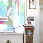 Sekretaris Dinas Kesehatan Kabupaten Tangerang, dr. Sri Indriani, M.K.M., menyampaikan sambutan pada kegiatan Gerakan Ibu Hamil Sehat yang digelar di Aula GSG Puspem Kabupaten Tangerang, Rabu (12/11/2025). Dok. Baratv/Irawan