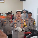 Kapolres Lebak AKBP Herfio Zaki memberikan keterangan kepada awak media terkait penertiban dan larangan pesta kembang api menjelang perayaan Tahun Baru 2026 di wilayah Kabupaten Lebak, Banten.