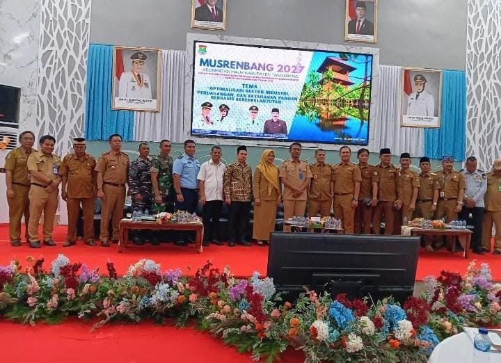 Serap Aspirasi Warga, Kecamatan Mauk Matangkan RKPD 2027 Wartawan BARA TV meliput Musrenbang Kecamatan Mauk di Aula Kecamatan Mauk, Selasa (20/1/2026). ©Namin.cs/ Bara TV