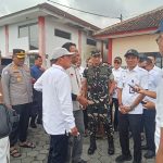 Kodim 0510/Trs Turun Langsung Bantu Korban Banjir Desa Patrasana dan Renged