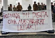 Aksi Aliansi Mahasiswa Soroti Infrastruktur Rusak, Pendidikan, Kesehatan hingga Kemiskinan di Kabupaten Lebak