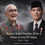 Almarhum Try Sutrisno, mantan Wakil Presiden RI periode 1993–1998 yang sebelumnya menjabat sebagai Panglima ABRI. Editor: Redaksi Baratv.