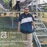 Sekcam Petir, Mochamad Yagi Susilo, SH, M.Si meninjau kandang ayam petelur milik BUMDes Bintang Sejahtera Desa Seuat Jaya, Kabupaten Serang, Jumat (8/5/2026).