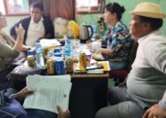 Kuasa hukum dan tokoh masyarakat menilai penonaktifan Ketua RW 001 Kelurahan Pejagalan tidak sesuai prosedur musyawarah warga dalam Pergub DKI Nomor 22 Tahun 2022