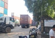 Antrean truk di Jalan Raya Cilincing, Cacing hingga Arteri Marunda disebut mengganggu ritase, keselamatan sopir, dan arus kendaraan menuju Tanjung Priok