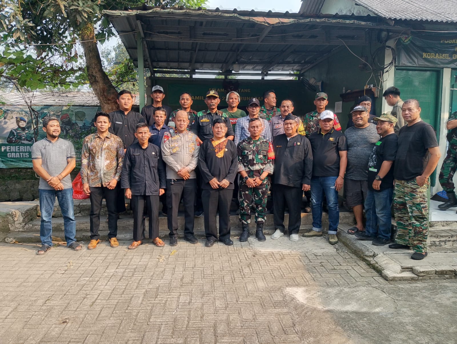 Forkopimcam Parungpanjang, kepala desa, tokoh masyarakat, dan insan pers satukan komitmen aktifkan Siskamling serta cegah narkoba dan aksi kriminalitas