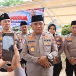 Jemaah, pedagang, dan pengemudi ojol ikut memanfaatkan layanan kesehatan gratis usai Salat Jumat