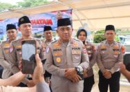 Jemaah, pedagang, dan pengemudi ojol ikut memanfaatkan layanan kesehatan gratis usai Salat Jumat