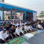 Muspika dan MUI Kecamatan Parungpanjang menggelar shalat Istisqa berjamaah sebagai ikhtiar menghadapi kekeringan dan krisis air bersih.