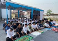 Muspika dan MUI Kecamatan Parungpanjang menggelar shalat Istisqa berjamaah sebagai ikhtiar menghadapi kekeringan dan krisis air bersih.