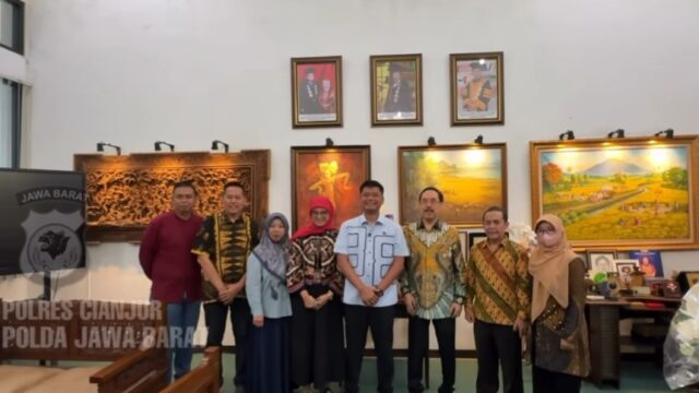 Sinergi Polri dan Akademisi, Kapolres Cianjur Isi Kuliah Program RPL Magister Hukum UNSUR